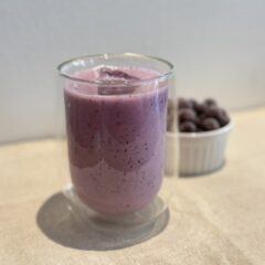 甘酒ドリンクブルーベリー（550円）